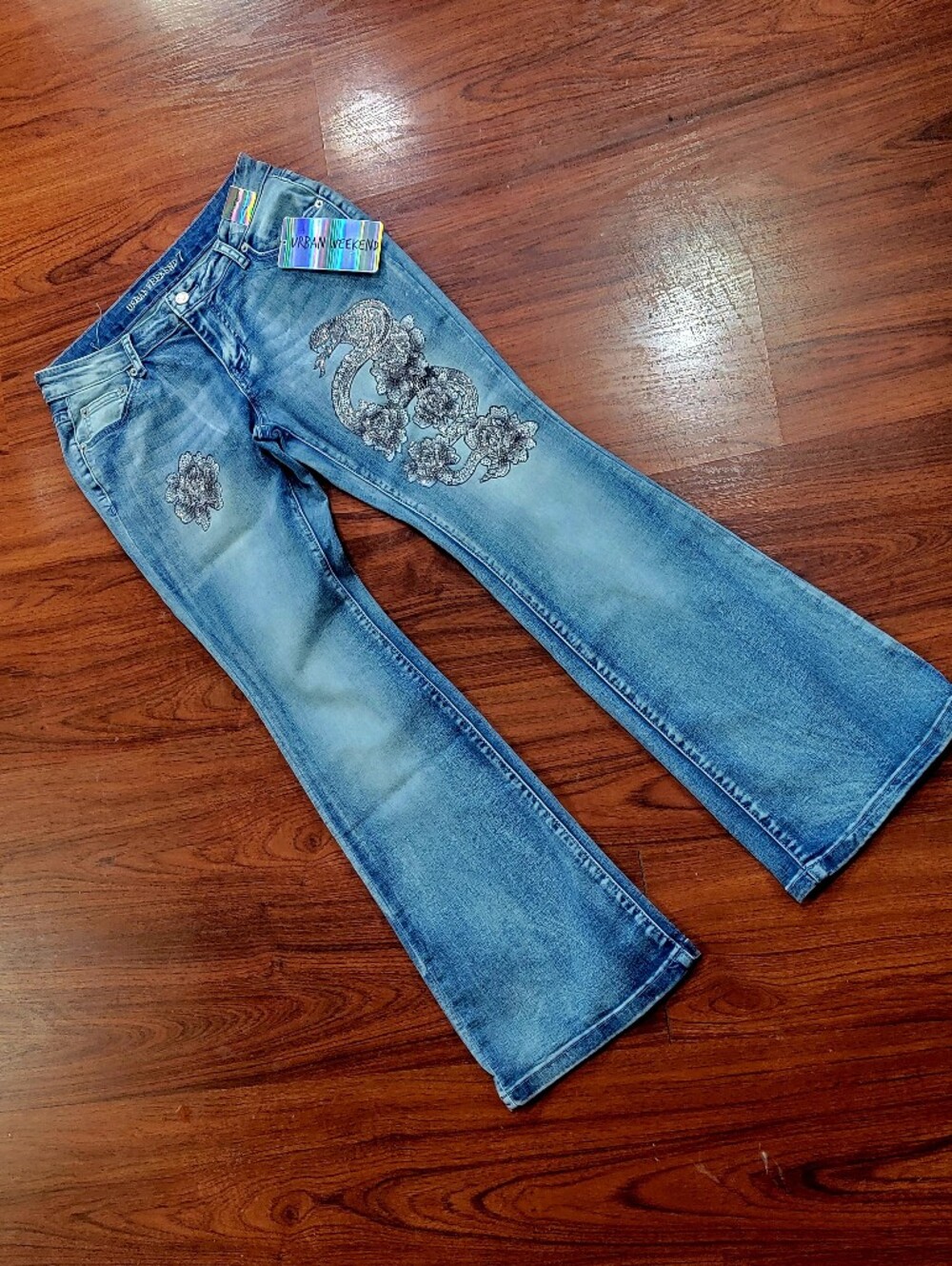 JunIors Light Blue Embellished Rhinestone Snake Jeans Sz 9 New!